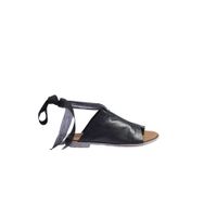Bueno Shoes 01WN5008 Siyah Deri Parmak Arası Kadın Sandalet