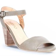 Bueno Shoes 01WQ8204 Yeşil Deri Kadın Topuklu Sandalet