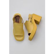 Bueno Shoes 01WY12700 Sarı Deri Topuklu Kadın Sandalet