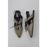 Bueno Shoes 01WY1803 Haki Siyah Deri Düz Kadın Sandalet