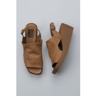 Bueno Shoes 01WY2407 Taba Deri Dolgu Kadın Topuklu Sandalet