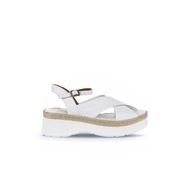 Bueno Shoes 01WY8205 Beyaz Deri Kadın Dolgu Topuklu Sandalet