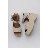 Bueno Shoes 01WY9009 Krem Deri Kadın Dolgu Topuklu Ayakkabı