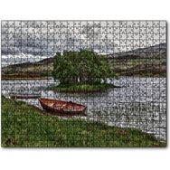 Caka Tablo Gölde Sandallar Tepeler ve Bulutlu Gökler 255 Parça Puzzle