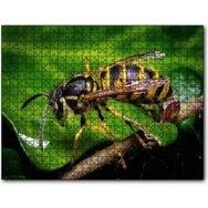 Caka Tablo Yapraktan Su İçen Eşek Arısı Makro Çekim 255 Parça Puzzle