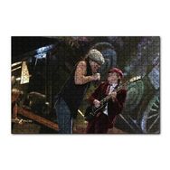 Cakapuzzle ACDC Angus ve Malcolm Young Sahnede 120 Parça Ahşap Puzzle