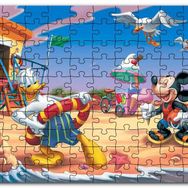 Cakapuzzle Donald Duck ve Mickey Mouse Yaz Tatili Plaj Mdf 255 Parça Puzzle