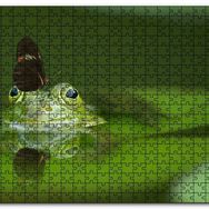 Cakapuzzle Göldeki Yeşil Kurbağa ve Üzerindeki Kelebek Mdf 120 Parça Puzzle