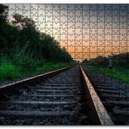 Cakapuzzle Günbatımında Tren Rayları ve Turuncu Gökler Mdf 1000 Parça Puzzle