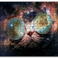Cakapuzzle Güneş Gözlüklü Kedi ve Galaksiler Mdf 1000 Parça Puzzle
