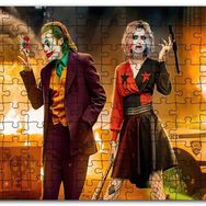 Cakapuzzle Joker ve Harley Quinn Alevler Arkaplan Mdf 255 Parça Puzzle