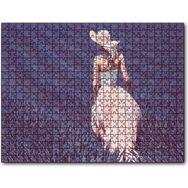 Cakapuzzle Lavanta Tarlasında Yürüyen Şapkalı Kadın Mdf 120 Parça Puzzle
