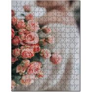 Cakapuzzle Pembe Güller ve Arkaplanda Flu Kadın Mdf 120 Parça Puzzle