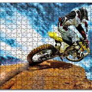 Cakapuzzle Tepenin Üzerindeki Motokrosçu ve Bulutlar Mdf 120 Parça Puzzle