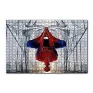 Cakapuzzle Ters Asılı Duran Spider Man 120 Parça Ahşap Puzzle