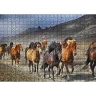 Cakapuzzle Tozlu Yolda Koşan Vahşi Atlar 120 Parça Ahşap Puzzle
