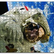 Cakapuzzle Uzaydaki Astronot Ahşap 1000 Parça Puzzle