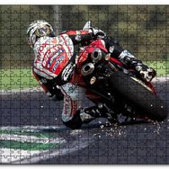 Cakapuzzle Virajdaki Ducati Motosiklet Pilot Görseli Mdf 500 Parça Puzzle