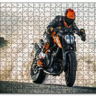 Cakapuzzle Yamaha Naked Motorsiklet ve Patinaj Dumanları Mdf 120 Parça Puzzle