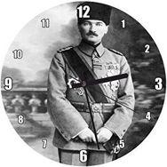Cakasaat Atatürk Kalpaklı Madalyalı Ayakta Duvar Saati
