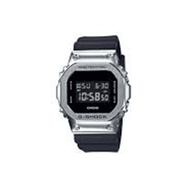 Casio GM-5600-1DR Erkek Kol Saati