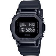 Casio GM-5600SCM-1DR Erkek Kol Saati