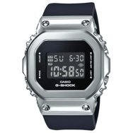 Casio Gm-s5600-1dr G-shock Kadın Kol Saati