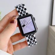 CoverZone Apple Watch 7 Uyumlu Metal Toka Tasarımlı 41 mm Double Color Desenli Siyah Beyaz Kordon