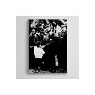 Dekolata Atatürk Bir Çocuğu Severken 50x70 cm Kanvas Tablo