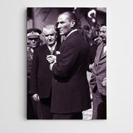 Dekolata Atatürk Eşrafla 85x120 cm Kanvas Tablo