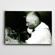 Dekolata Atatürk Gözlükle 50x70 cm Kanvas Tablo