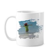 Dıythinker 350 ml Beach Wave Sea Ellie Yao Beautiflu Girl Boya Fırçası Kupa Beyaz Seramik Kupa