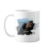 Dıythinker 350 ml Ellie Yao Güzel Kız Plaj Deniz Dalgalı Boya Fırçası Kupa Beyaz Seramik Kupa