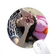 Dıythinker Ellie Yao Güzel Kız Kalp Plaj Güneş Pembe Şapka Baskılı Yuvarlak Kaymaz Kauçuk Mouse Pad