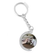 Diythinker Erkek Beyaz Köpek Evcil Hayvan Sevimli Fotoğraf Döndürülebilir Çok Renkli 3x9 cm Anahtarlık