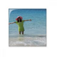 Dıythinker Plaj Dalgalı Deniz Ellie Yao Güzel Kız Parlak 10x10 cm Seramik Karo