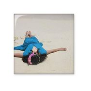 Dıythinker Plaj Dalgalı Ellie Yao Güzel Kız Mavi Parlak 10x10 cm Seramik Karo