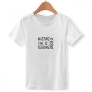 DIYthinker S Beyaz Erkek Çocuk Alıntı Wasting Time is Robbing Oneself Bisiklet Yaka Tişört