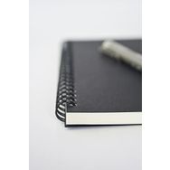 Fark Tanıtım Kareli A5 15x21 cm 60 Yaprak 90 gr Ivory Kağıt Siyah Kapak Spiralli Defter