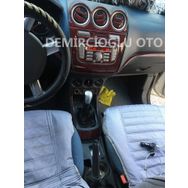 Ford Connect 2009 ve 2014 Arası 32 Parça Maun Torpido Kaplama