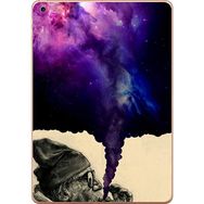Gogo Accessories Apple iPad 5. Nesil 2018 A1893 A1954 T015 Sigara İçen Adam Baskılı Silikon Kılıf