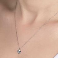 Gumush Swarovski Taşlı Dörtgen Gümüş Kadın Kolye