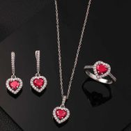 Gumush T8056 Kırmızı Taşlı Kalpli Kadın Gümüş Set