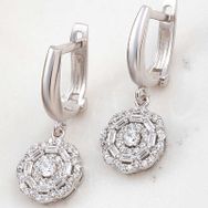 Gumush T8263 Zirkon Taşlı Çiçek Kadın Gümüş Küpe