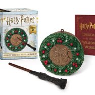 Harry Potter: Hogwarts Christmas Wreath and Wand Set: Lights Up!