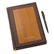 Hediye Rengi 44885 İsme Özel Deri İşlemeli Ahşap Büyük Boy Kalem ve Defter Seti