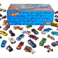 Hot Wheels V6697 Ellili Araba Seti