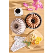 Karaca Cake Pro Lina 25.5 cm Rose Gold Döküm Dilimli Kek Kalıbı