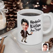 Kişiye Özel Erkek Hedefe Kitlen Anı Yaşa Karikatürlü Beyaz Kupa Bardak