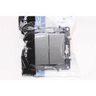 Legrand Raventi 768806 Komutator Titanyum Priz